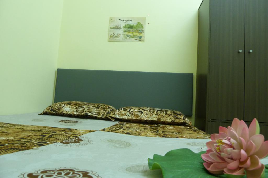 Roomstay Kuala Nerus Gated Parking - 6M To Beach & 15M To Drawbridge Kuala Terengganu Exterior photo