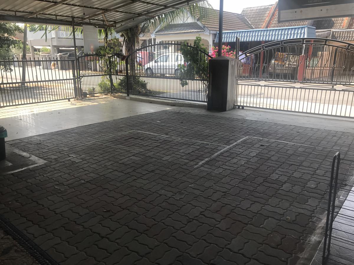 Roomstay Kuala Nerus Gated Parking - 6M To Beach & 15M To Drawbridge Kuala Terengganu Exterior photo